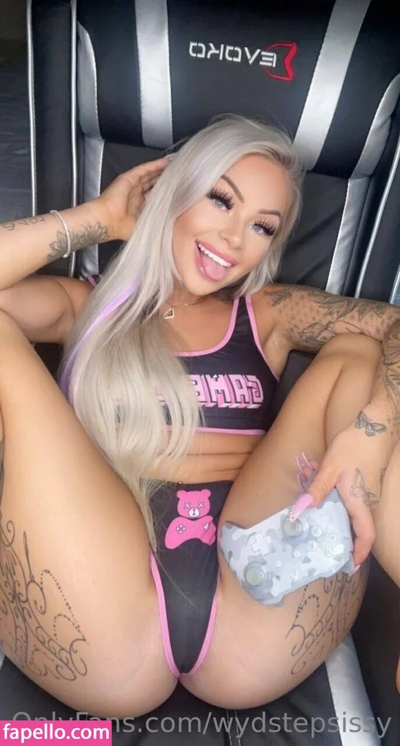 wydstepsissy Onlyfans Photo Gallery 