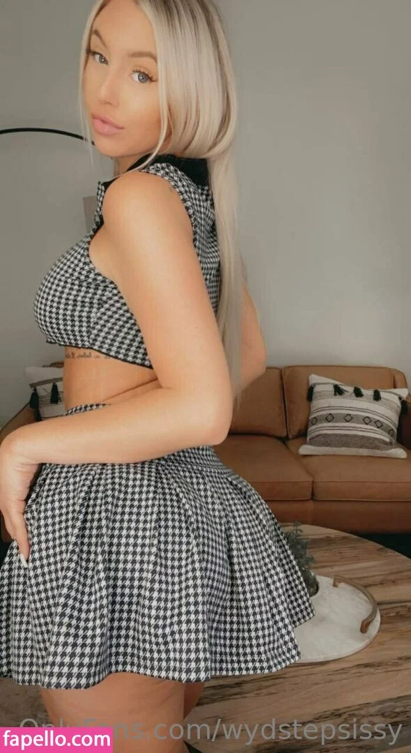 wydstepsissy Onlyfans Photo Gallery 