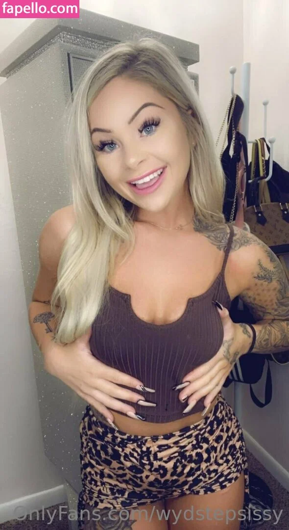 wydstepsissy Onlyfans Photo Gallery 