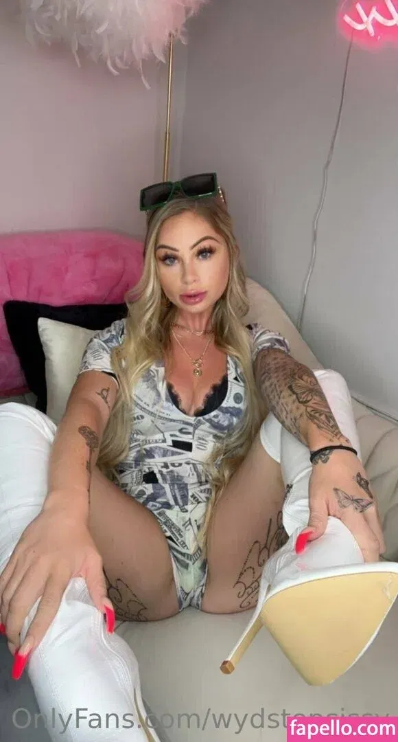 wydstepsissy Onlyfans Photo Gallery 