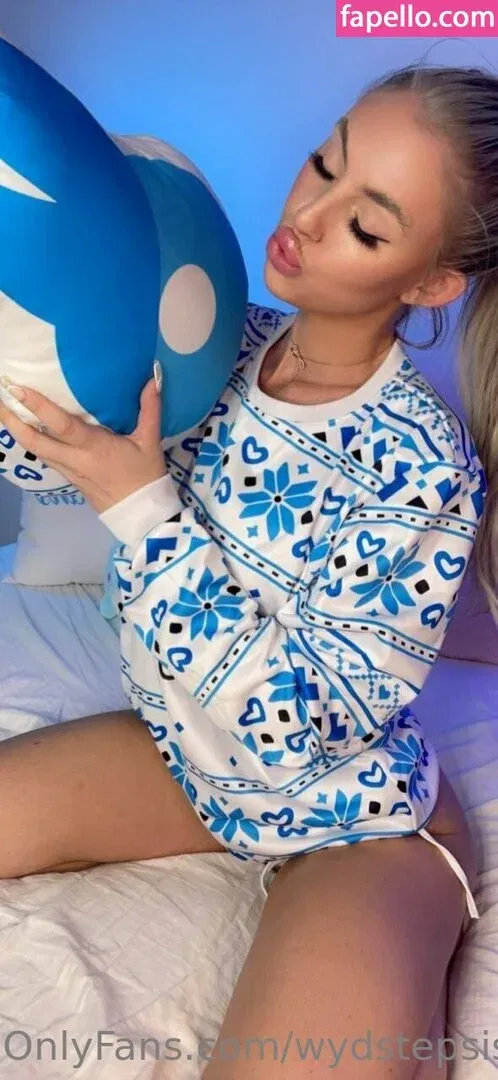 wydstepsissy Onlyfans Photo Gallery 