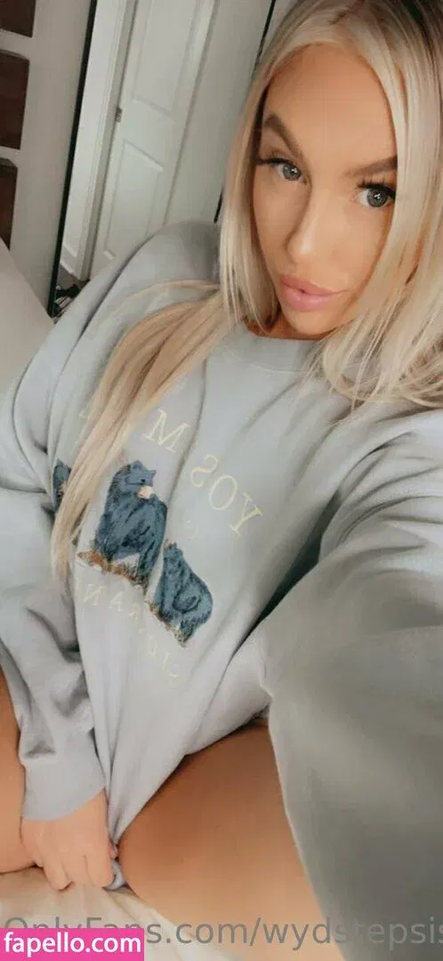 wydstepsissy Onlyfans Photo Gallery 
