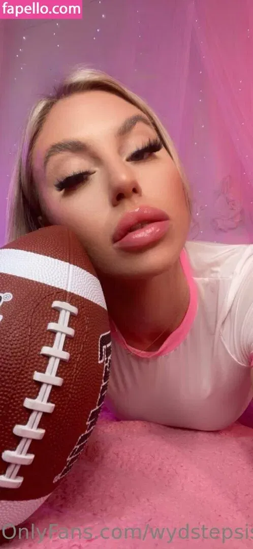 wydstepsissy Onlyfans Photo Gallery 