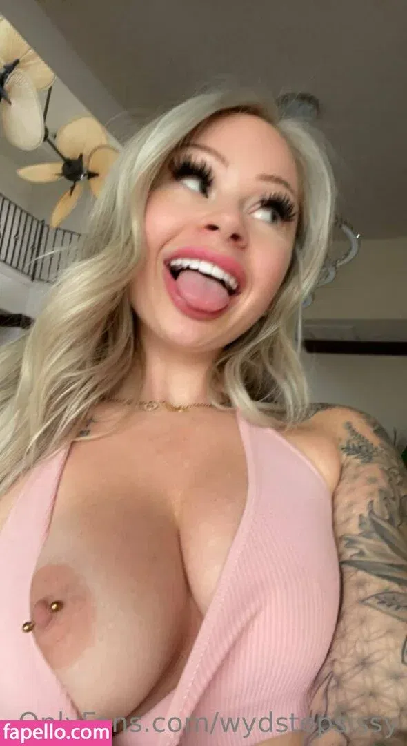 wydstepsissy Onlyfans Photo Gallery 