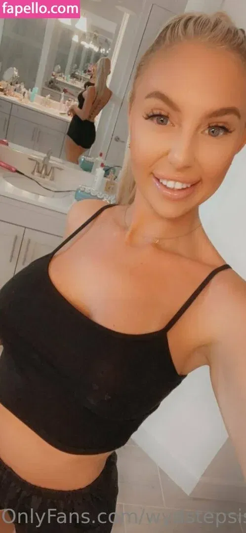 wydstepsissy Onlyfans Photo Gallery 