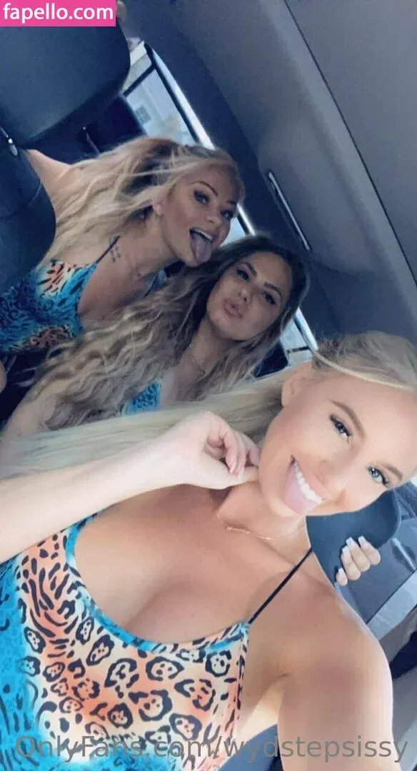 wydstepsissy Onlyfans Photo Gallery 
