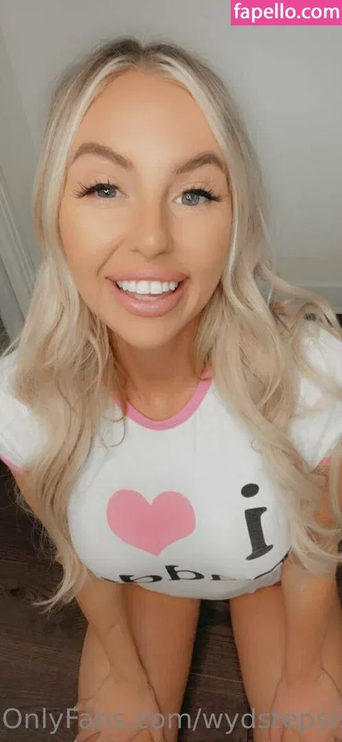 wydstepsissy Onlyfans Photo Gallery 