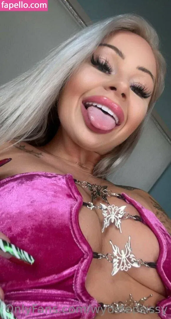 wydstepsissy Onlyfans Photo Gallery 