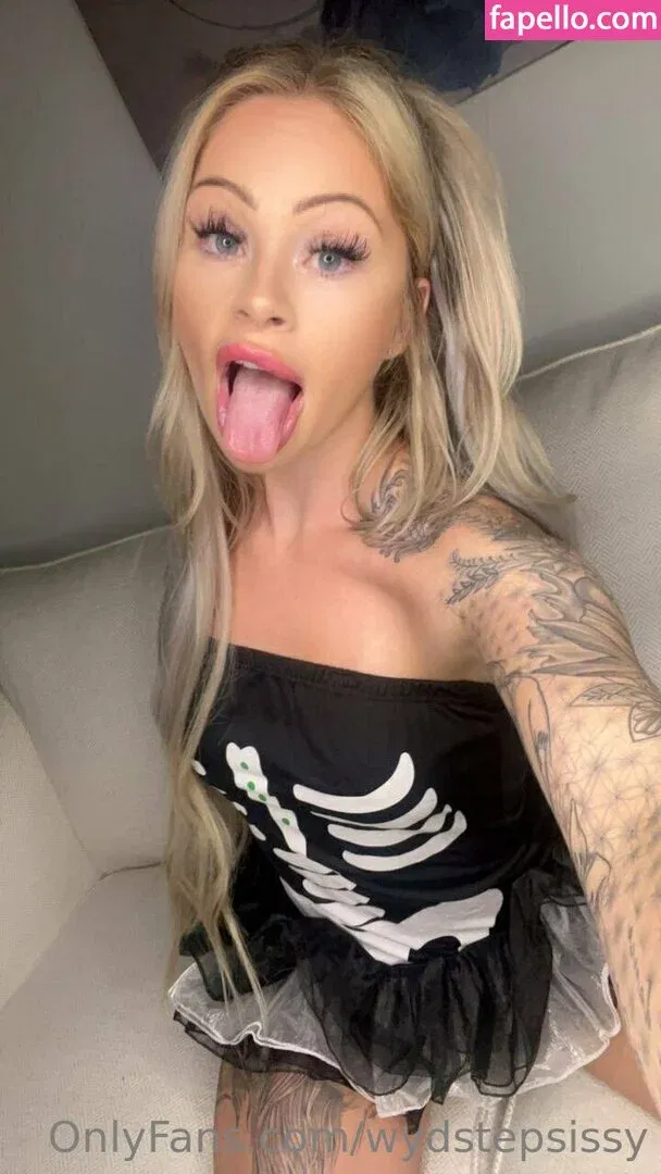 wydstepsissy Onlyfans Photo Gallery 