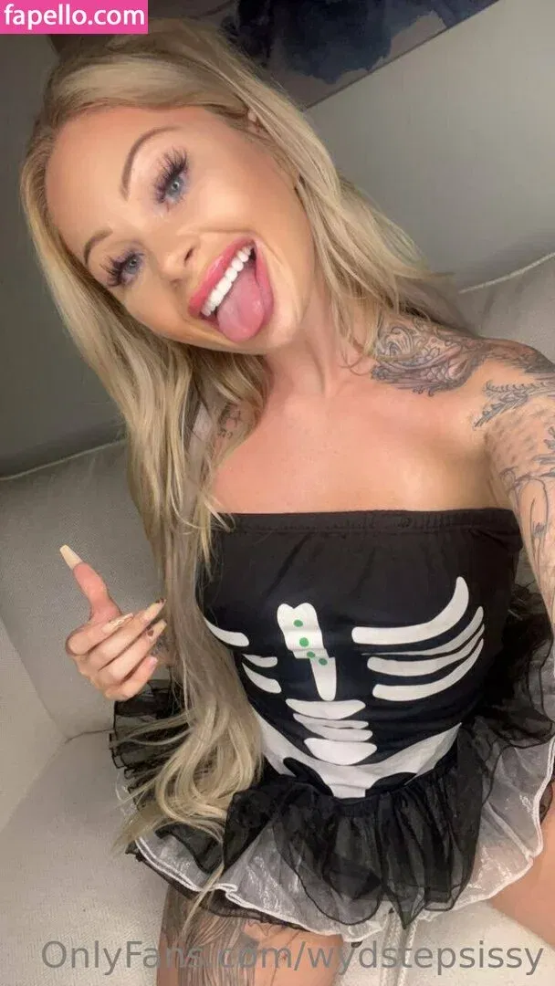 wydstepsissy Onlyfans Photo Gallery 