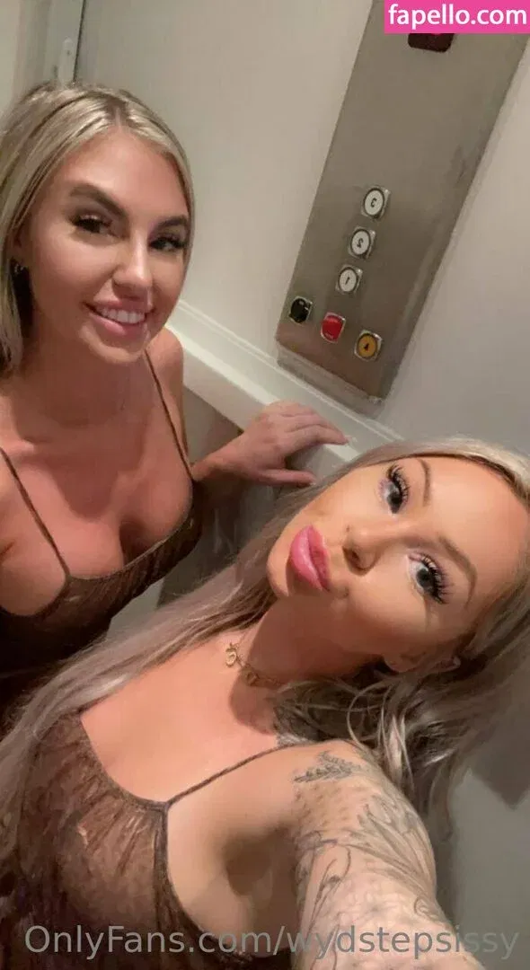 wydstepsissy Onlyfans Photo Gallery 