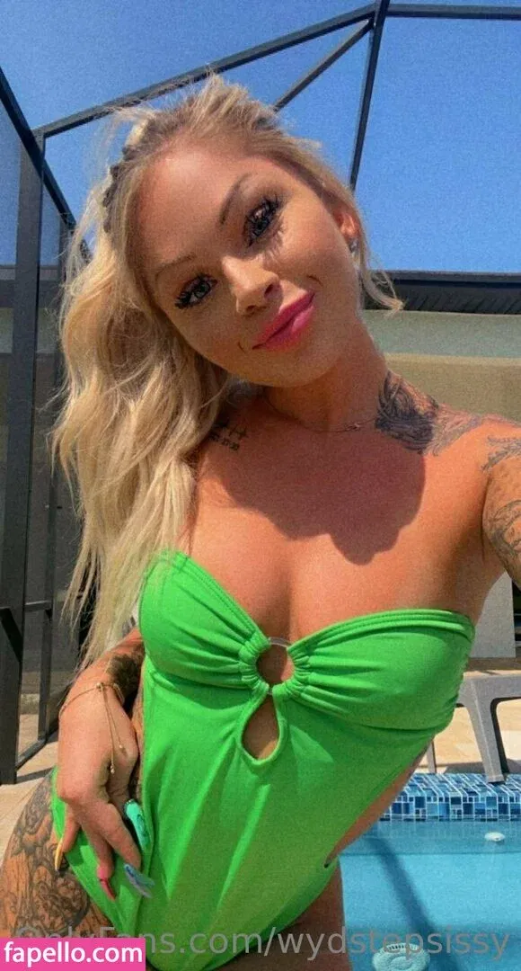 wydstepsissy Onlyfans Photo Gallery 