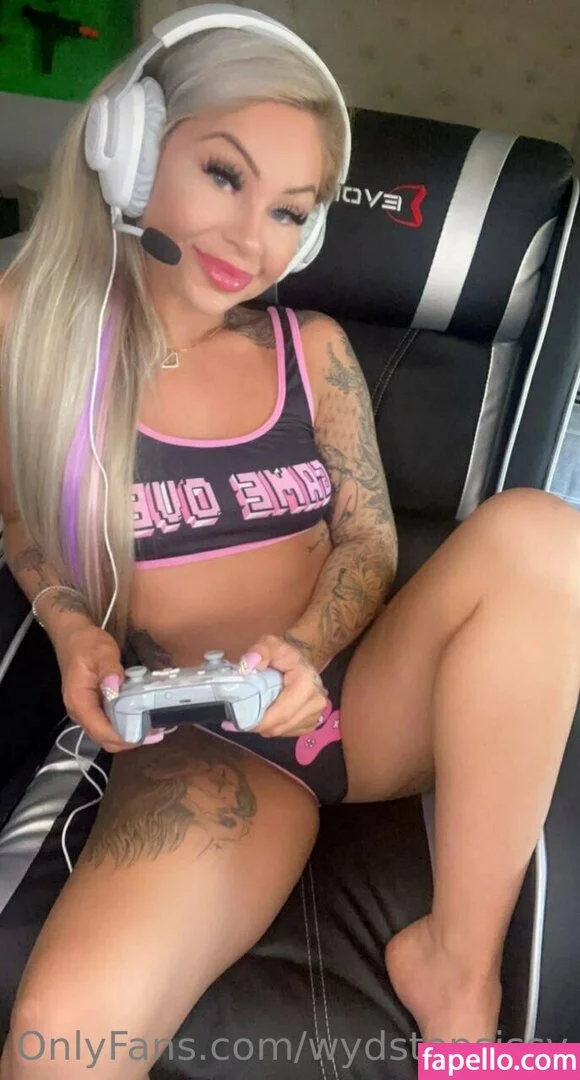wydstepsissy Onlyfans Photo Gallery 