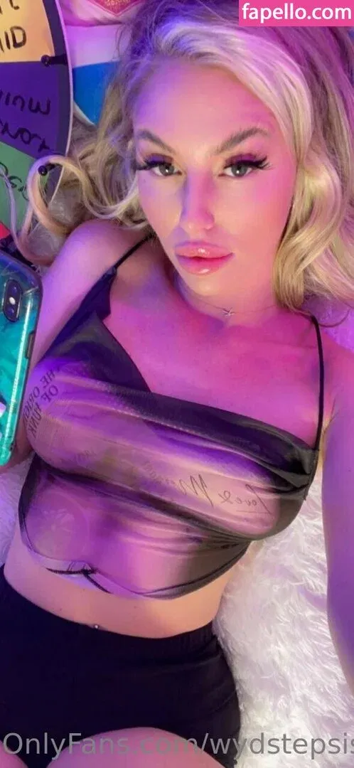 wydstepsissy Onlyfans Photo Gallery 