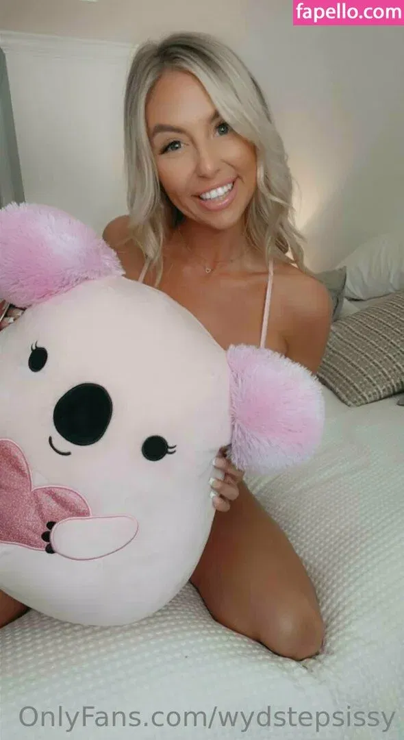 wydstepsissy Onlyfans Photo Gallery 