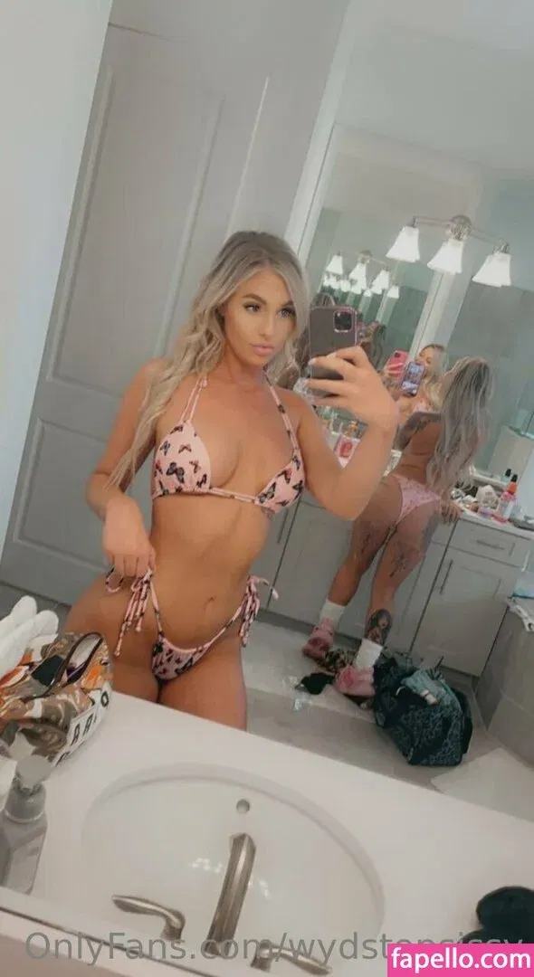 wydstepsissy Onlyfans Photo Gallery 