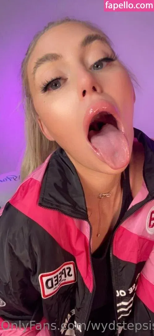 wydstepsissy Onlyfans Photo Gallery 