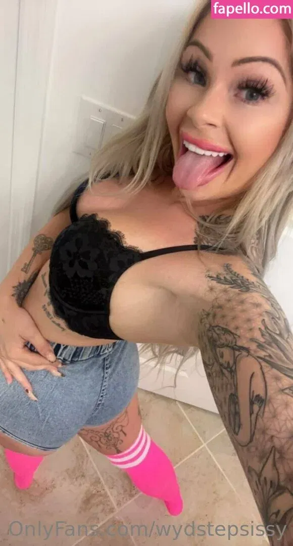 wydstepsissy Onlyfans Photo Gallery 