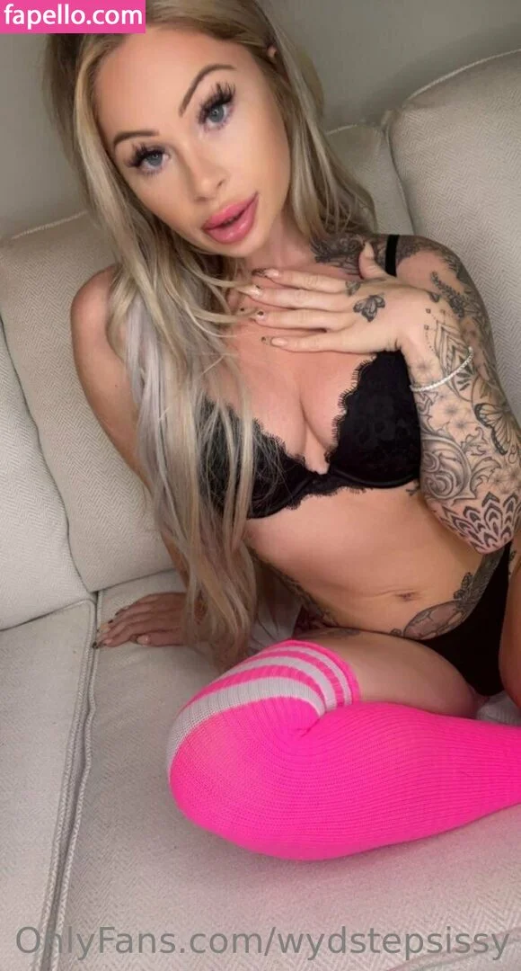 wydstepsissy Onlyfans Photo Gallery 