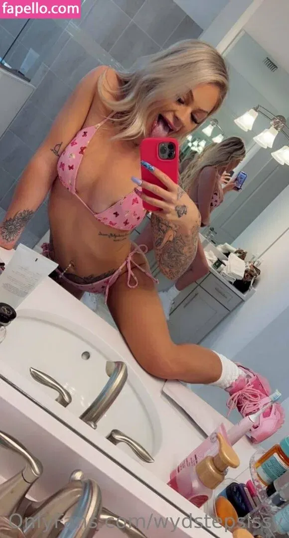 wydstepsissy Onlyfans Photo Gallery 