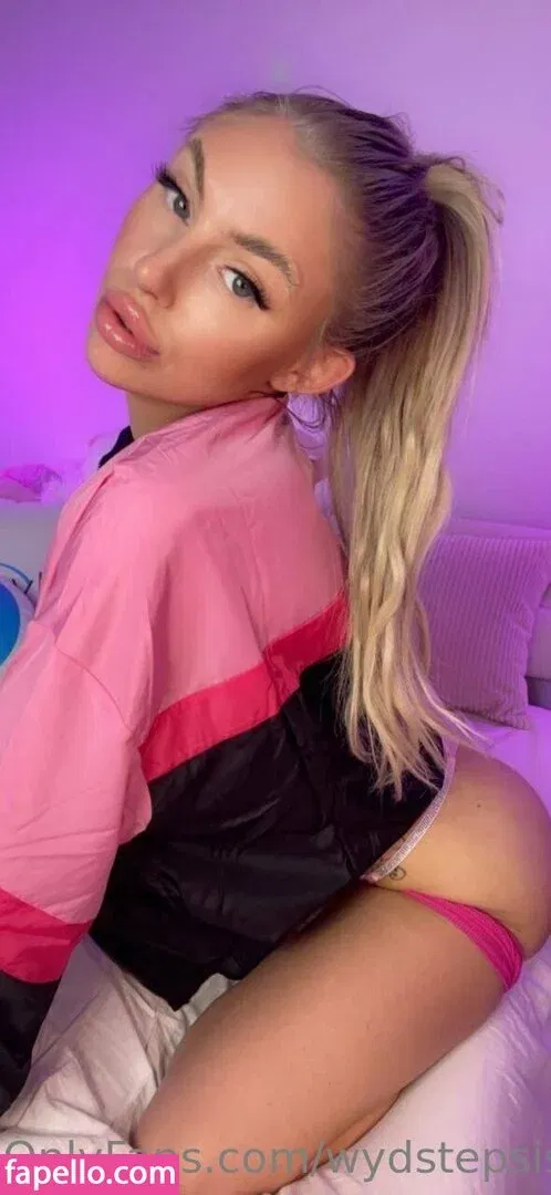 wydstepsissy Onlyfans Photo Gallery 