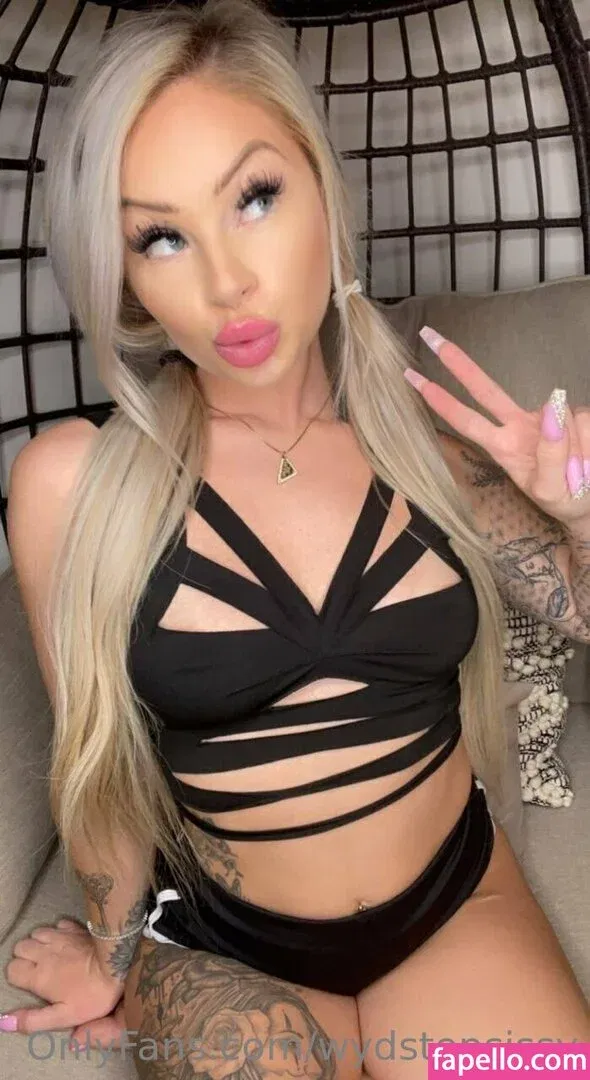 wydstepsissy Onlyfans Photo Gallery 