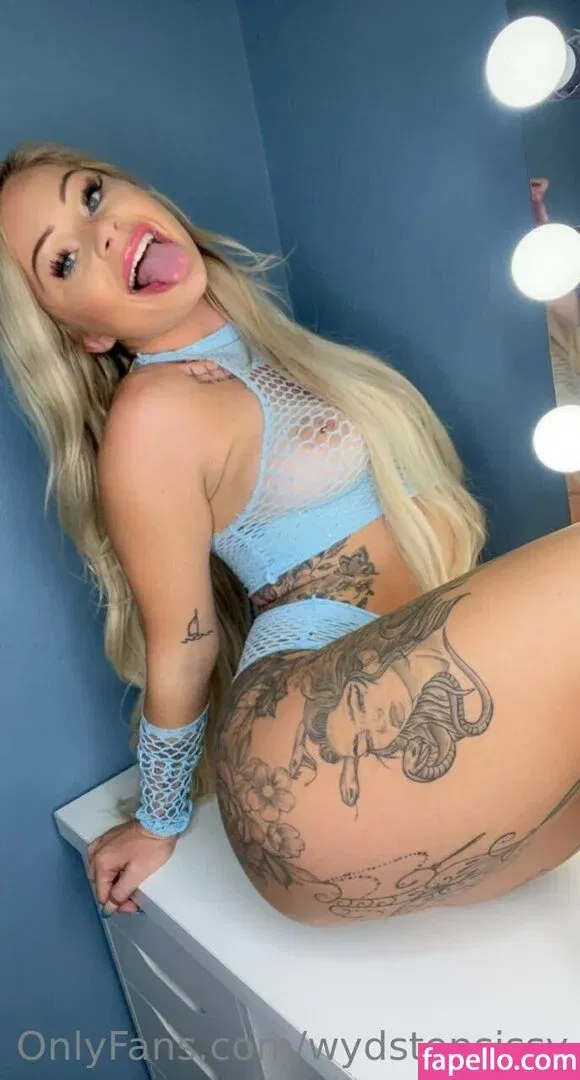 wydstepsissy Onlyfans Photo Gallery 