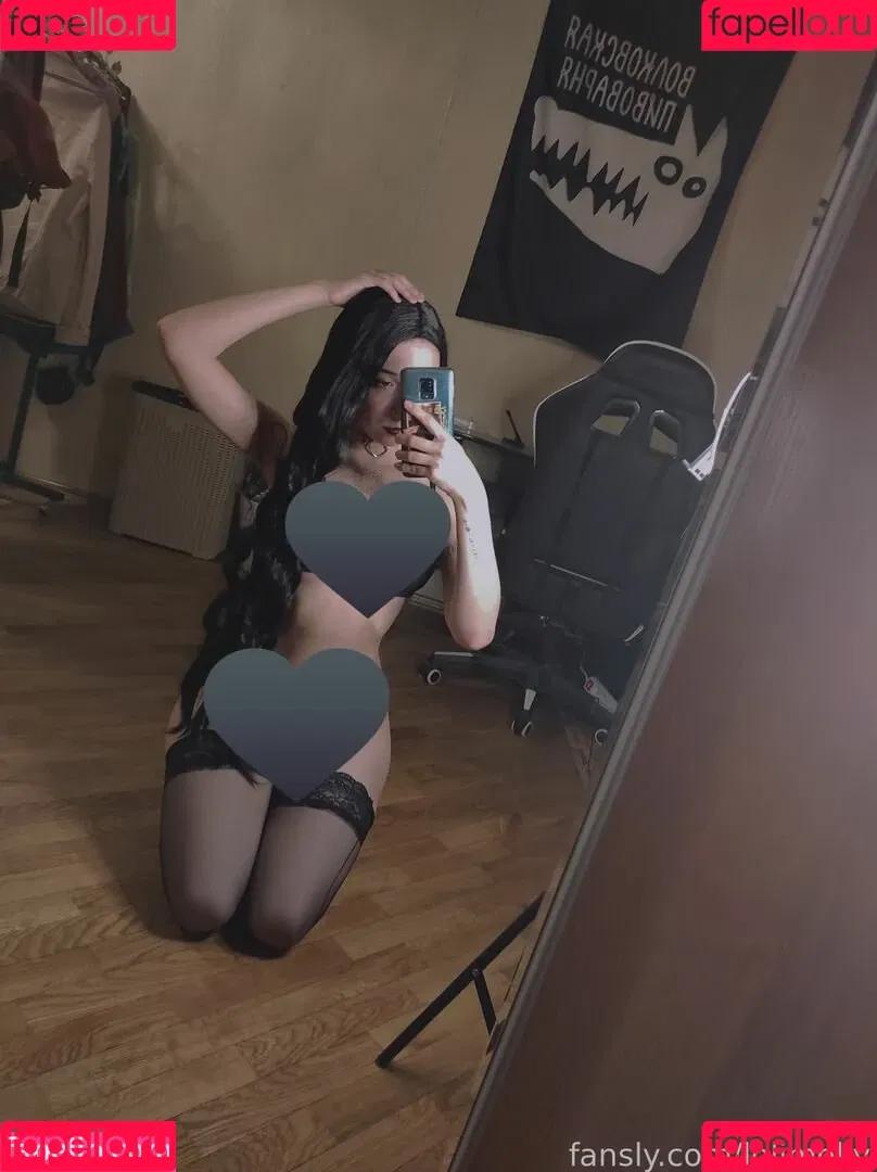 Loli Molly Onlyfans Photo Gallery 