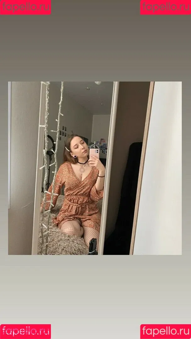 Loli Molly Onlyfans Photo Gallery 