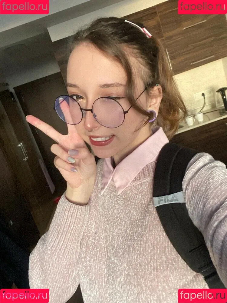 Loli Molly Onlyfans Photo Gallery 