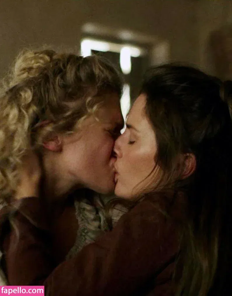 Julia Schlaepfer Onlyfans Photo Gallery 