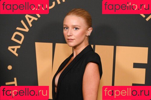 Julia Schlaepfer Onlyfans Photo Gallery 