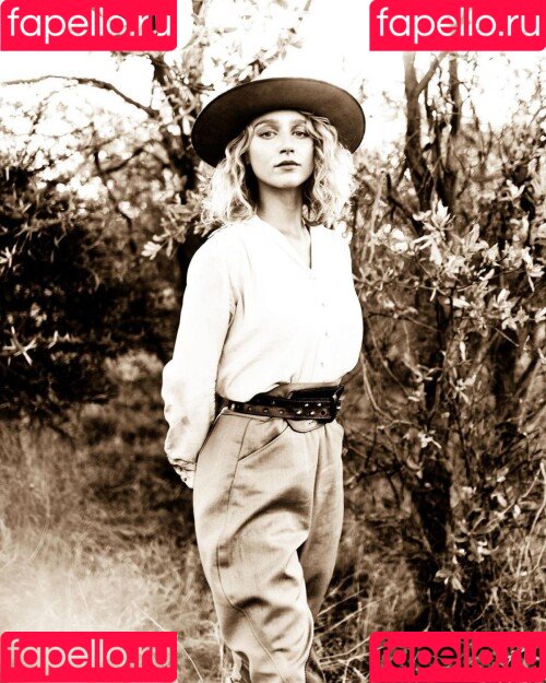 Julia Schlaepfer Onlyfans Photo Gallery 