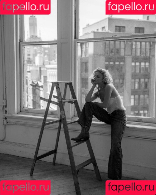 Julia Schlaepfer Onlyfans Photo Gallery 