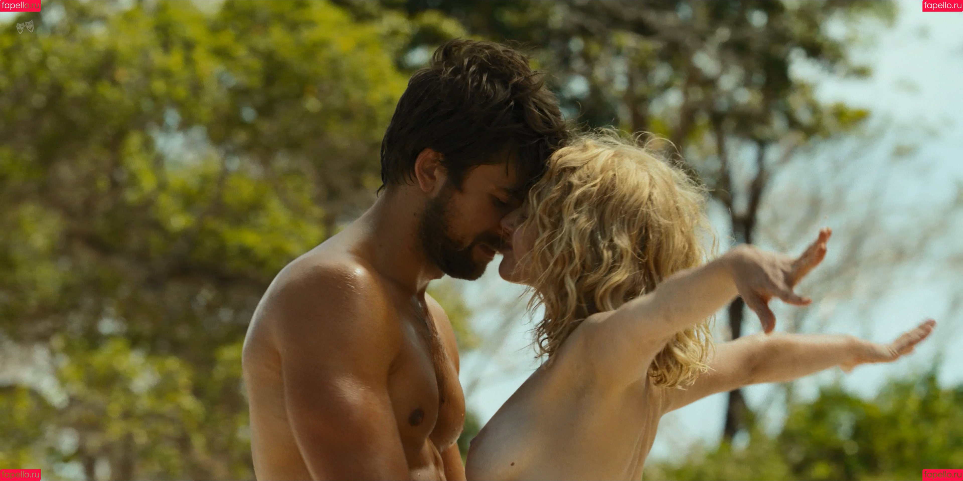 Julia Schlaepfer Onlyfans Photo Gallery 