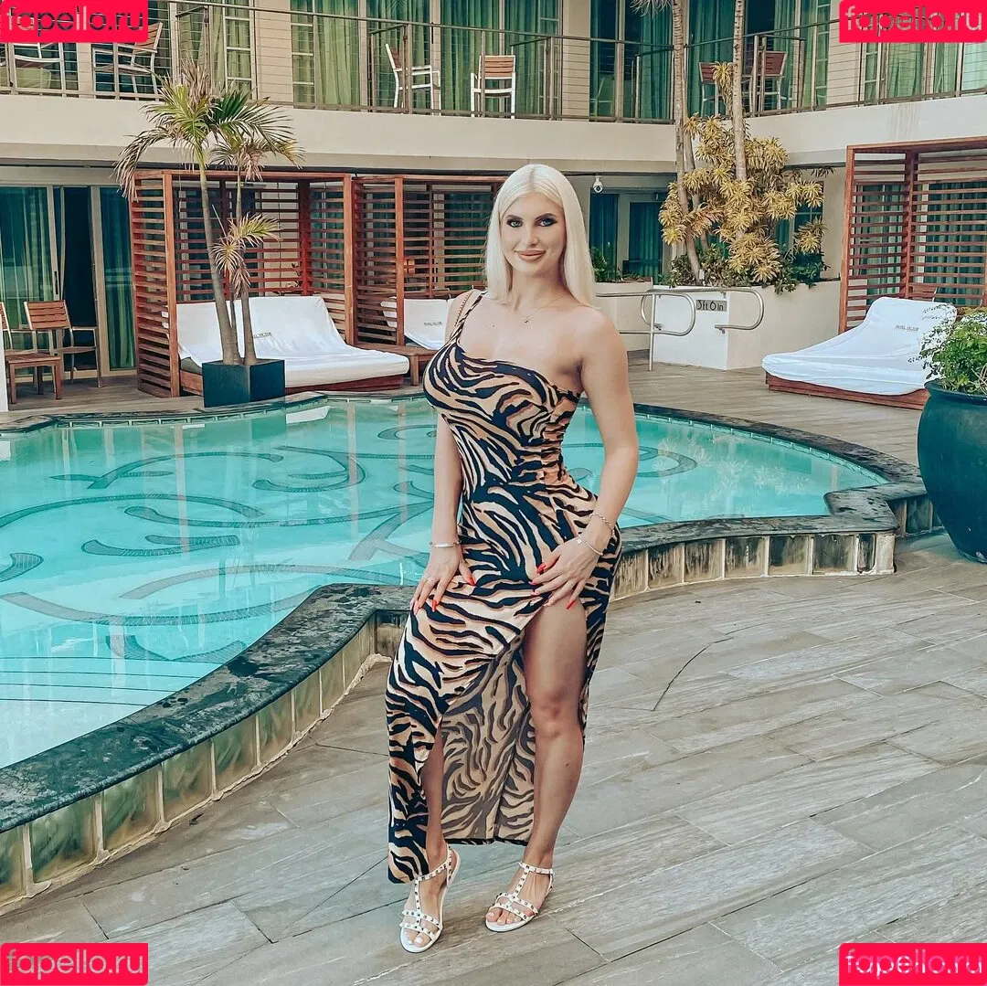 Laura Blake Hahnel Onlyfans Photo Gallery 