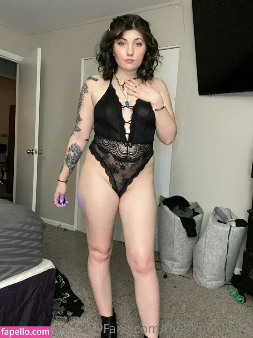 thevirgobabyx Onlyfans Photo Gallery 