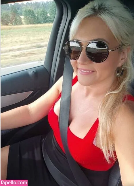 Tatjana Young Onlyfans Photo Gallery 