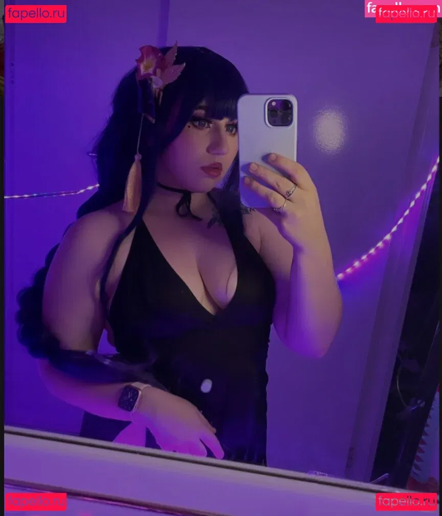 averagecosplays Onlyfans Photo Gallery 