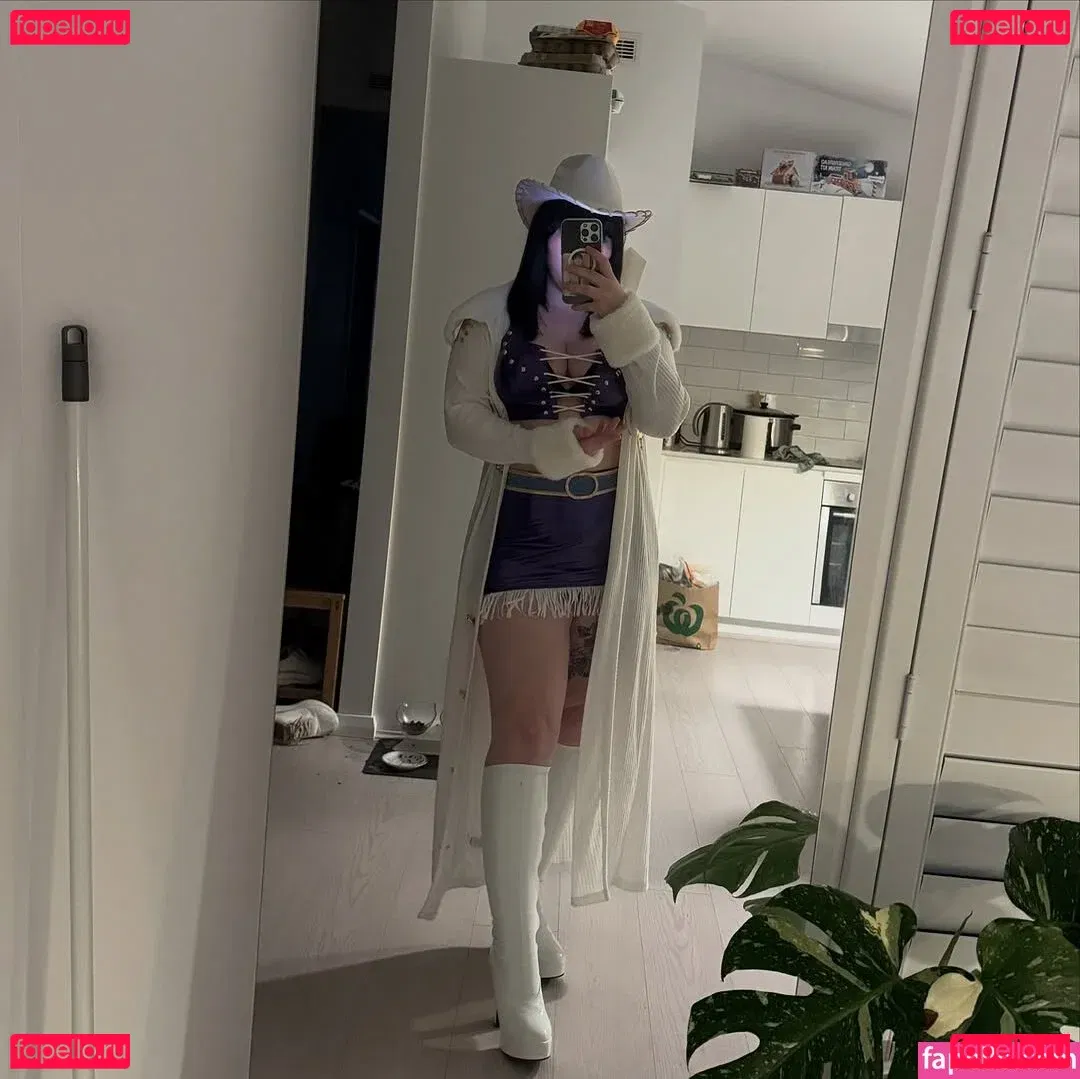 averagecosplays Onlyfans Photo Gallery 