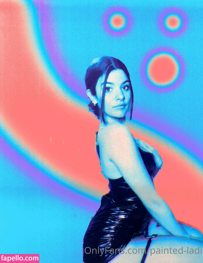 issameg Onlyfans Photo Gallery 