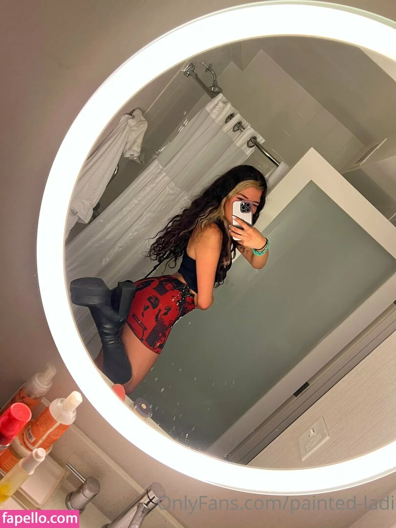 issameg Onlyfans Photo Gallery 