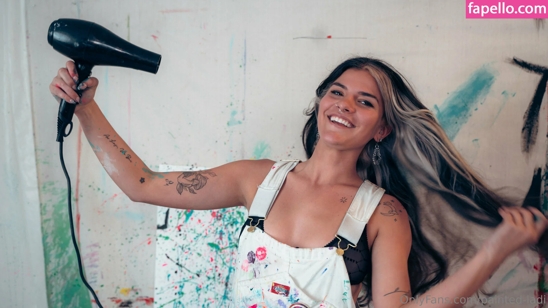 issameg Onlyfans Photo Gallery 