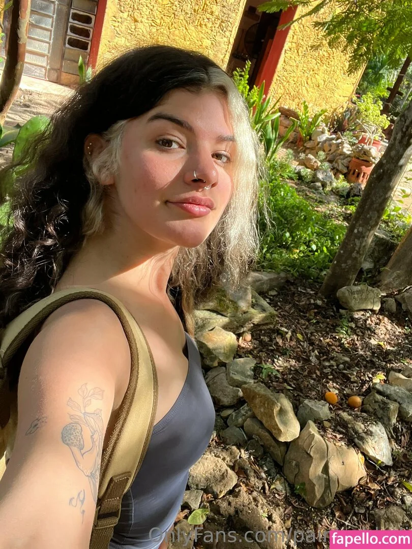 issameg Onlyfans Photo Gallery 