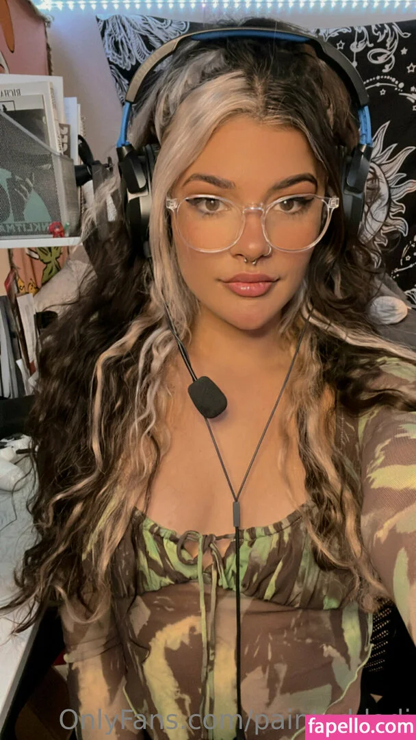 issameg Onlyfans Photo Gallery 