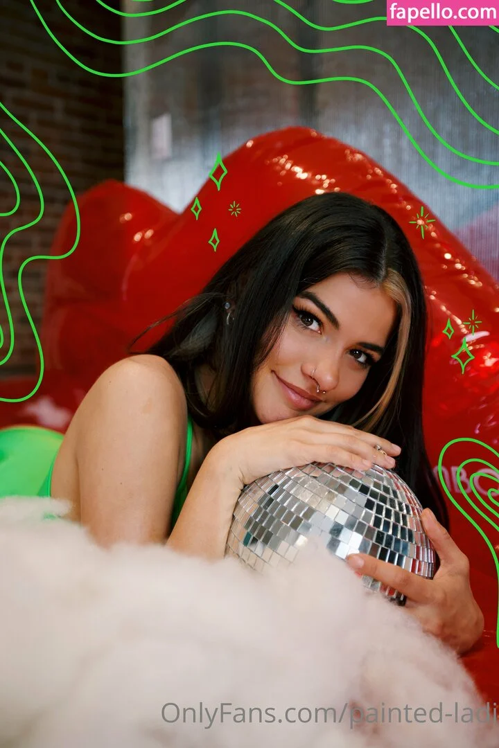 issameg Onlyfans Photo Gallery 