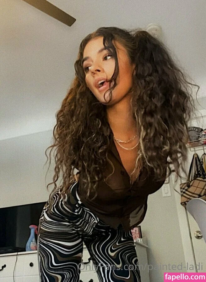 issameg Onlyfans Photo Gallery 