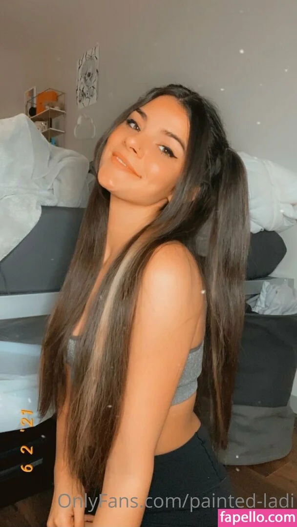 issameg Onlyfans Photo Gallery 