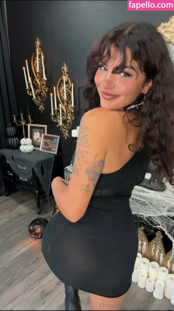 issameg Onlyfans Photo Gallery 