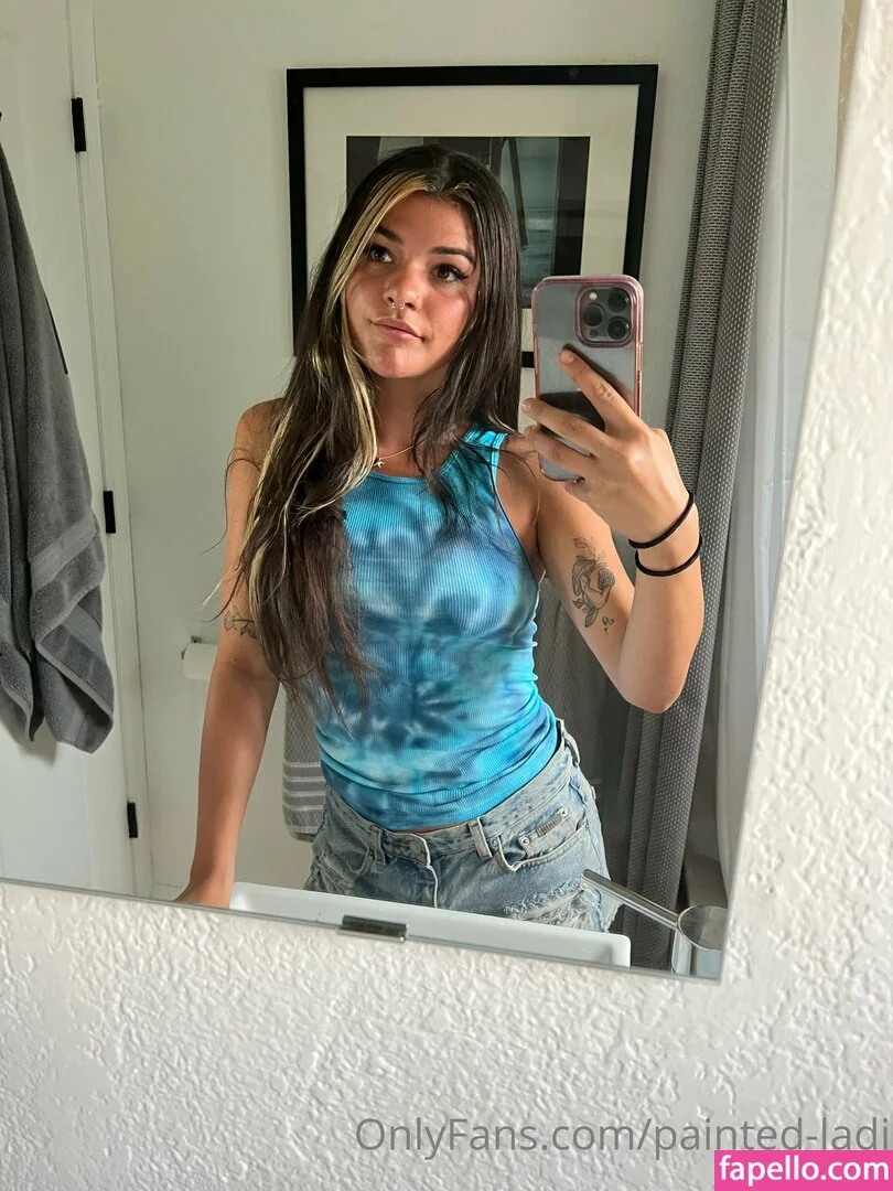 issameg Onlyfans Photo Gallery 